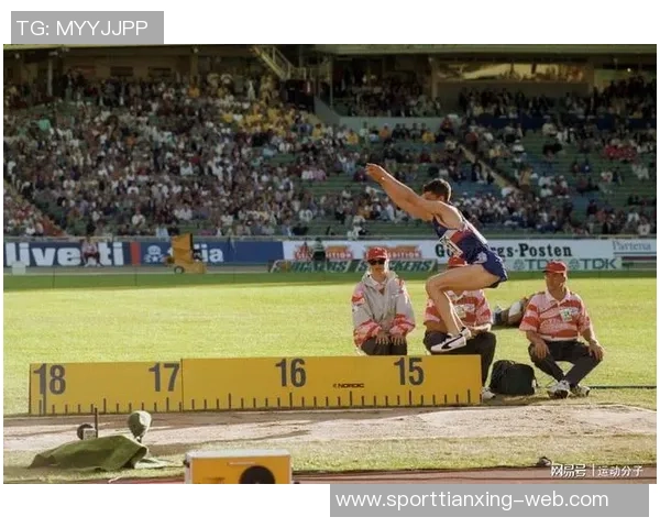 马克西表现平平14投仅5中贡献12分3篮板4助攻4抢断1盖帽状态回暖需加把劲